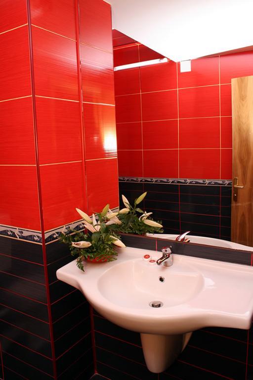 Hotel Calarasi Habitación foto
